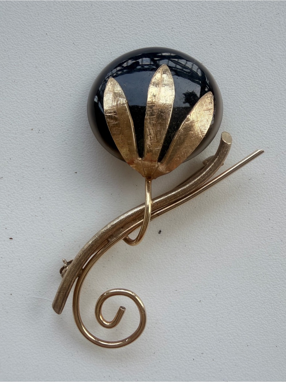 Vintage 12K Yellow Gold Filled Onyx Black Cabochon Windward Brooch Pin